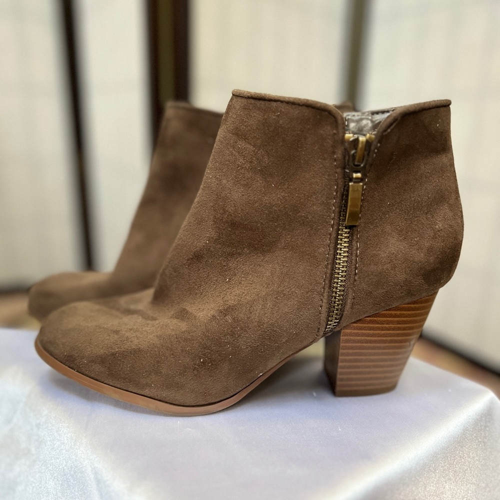 Style & Co. Brown Suede Ankle Booties with Zipper size 7.5